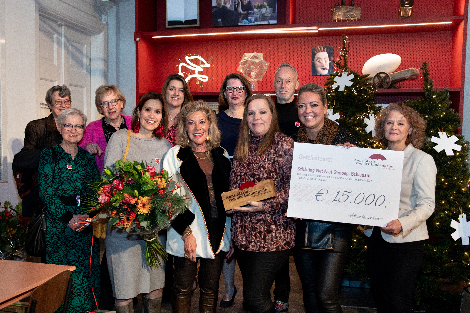 Stichting Net Niet Genoeg is de winnaar van de Anne-Marie van der Lindenprijs 2022
