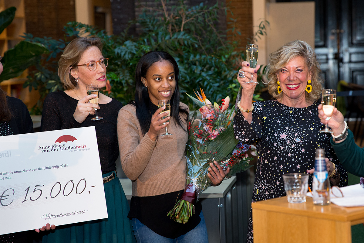 Uitreiking van de Anne-Marie van der Lindenprijs 2018 vond plaats tijdens een feestelijke bijeenkomst in de Korenbeurs